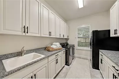 9021 Sorreno Ct, Naples, FL 34119 - Photo 25