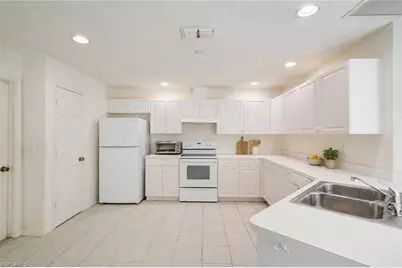 12347 Londonderry Ln, Bonita Springs, FL 34135 - Photo 7