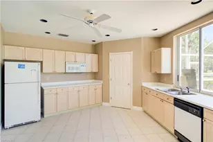 12347 Londonderry Ln, Bonita Springs, FL 34135 - Photo 23