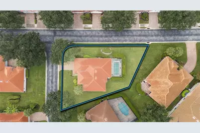 3899 Aurora Ct, Naples, FL 34116 - Photo 9