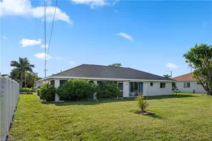 3137 SE 8th Pl, Cape Coral, FL 33904 - Photo 7