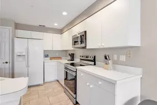 25220 Pelican Creek Cir, Bonita Springs, FL 34134 - Photo 11