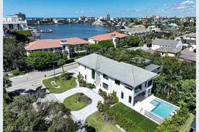 9100 Vanderbilt Dr, Naples, FL 34108 - Photo 3