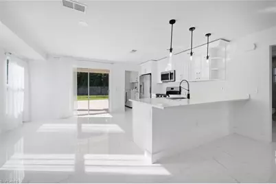 862 99th Ave N, Naples, FL 34108 - Photo 5