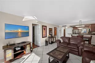 201 Quail Forest Blvd, Naples, FL 34105 - Photo 3