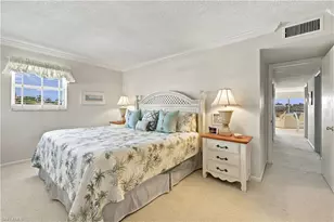 222 Harbour Dr, Naples, FL 34103 - Photo 15