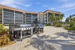 222 Harbour Dr, Naples, FL 34103 - Photo 21