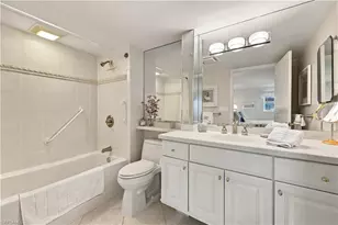 222 Harbour Dr, Naples, FL 34103 - Photo 17