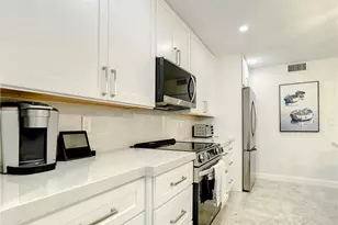 507 Broad Ave S, Naples, FL 34102 - Photo 7