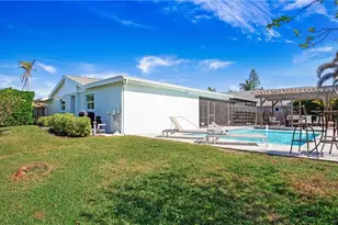 800 100th Ave N, Naples, FL 34108 - Photo 35