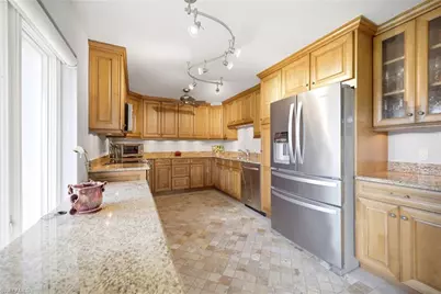 105 Clubhouse Ln #388, Naples, FL 34105 - Photo 7