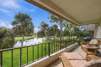 105 Clubhouse Ln #388, Naples, FL 34105 - Photo 5
