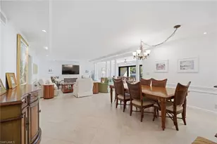 105 Clubhouse Ln, Naples, FL 34105 - Photo 9