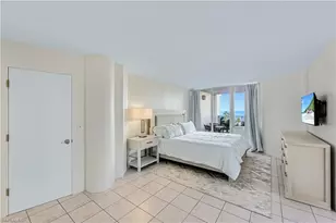 4041 Gulf Shore Blvd NW, Naples, FL 34103 - Photo 17