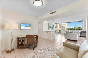 4041 Gulf Shore Blvd NW, Naples, FL 34103 - Photo 15