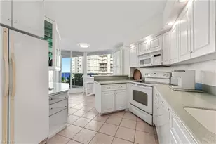 4041 Gulf Shore Blvd NW, Naples, FL 34103 - Photo 9