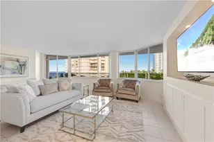 4041 Gulf Shore Blvd NW, Naples, FL 34103 - Photo 7