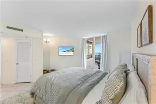4041 Gulf Shore Blvd NW, Naples, FL 34103 - Photo 19