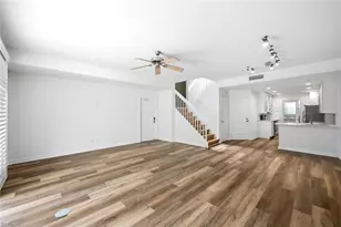 5729 Cove Cir, Naples, FL 34119 - Photo 7
