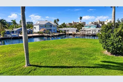12 Clearview Blvd, Fort Myers Beach, FL 33931 - Photo 7
