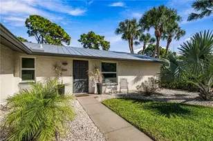 2265 Outrigger Ln, Naples, FL 34104 - Photo 3