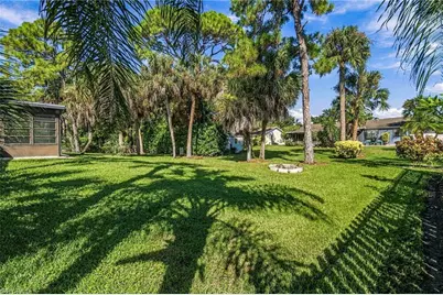 2265 Outrigger Ln, Naples, FL 34104 - Photo 33