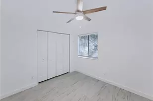 4625 Bayshore Dr, Naples, FL 34112 - Photo 23