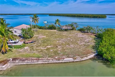 105 Bayshore Way, Goodland, FL 34140 - Photo 5