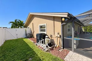 861 Hofstra Dr, Fort Myers, FL 33919 - Photo 19
