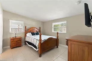 2140 Harbor Ln, Naples, FL 34104 - Photo 17