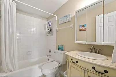 2140 Harbor Ln, Naples, FL 34104 - Photo 15