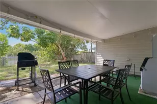 2140 Harbor Ln, Naples, FL 34104 - Photo 23