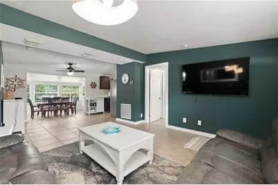 2140 Harbor Ln, Naples, FL 34104 - Photo 11