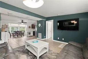 2140 Harbor Ln, Naples, FL 34104 - Photo 11