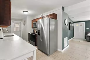2140 Harbor Ln, Naples, FL 34104 - Photo 21