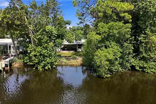 2140 Harbor Ln, Naples, FL 34104 - Photo 5