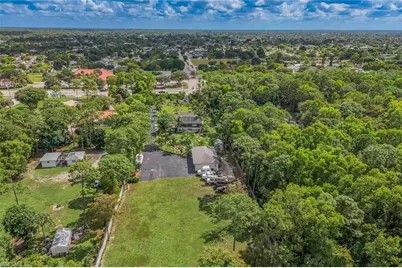 2061 Santa Barbara Blvd, Naples, FL 34116 - Photo 47