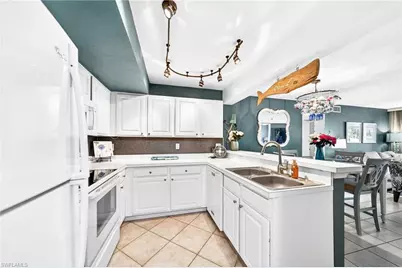 4135 Residence Dr #602, Fort Myers, FL 33901 - Photo 7