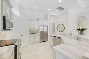 7319 Lantana Cir, Naples, FL 34119 - Photo 3