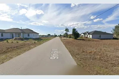 807 Bert Ave N, Lehigh Acres, FL 33971 - Photo 3