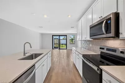 27826 Solis Grande Dr, Bonita Springs, FL 34135 - Photo 3