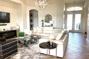 8121 Piedmont Dr, Naples, FL 34104 - Photo 7