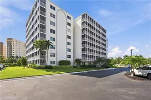 1 Bluebill Ave, Naples, FL 34108 - Photo 31