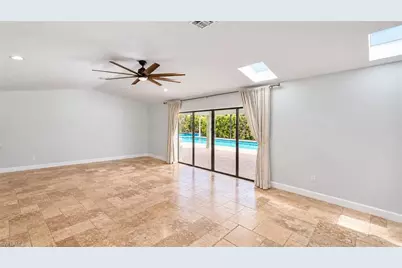 1089 Nottingham Dr, Naples, FL 34109 - Photo 9