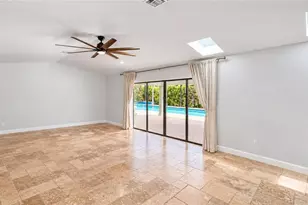 1089 Nottingham Dr, Naples, FL 34109 - Photo 9