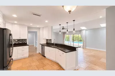 1089 Nottingham Dr, Naples, FL 34109 - Photo 7