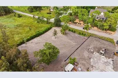 10330 Morningside Ln, Bonita Springs, FL 34135 - Photo 13
