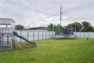 1427 NW 18th Terrace, Cape Coral, FL 33993 - Photo 19