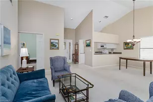 565 Kings Way, Naples, FL 34104 - Photo 5