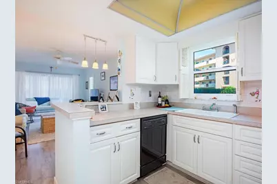 53 High Point Cir W #101, Naples, FL 34103 - Photo 5
